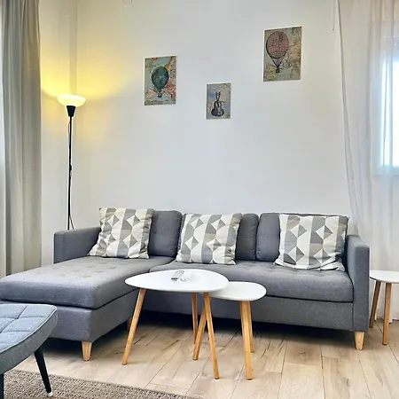 Regimiento 2, Center, New, Quite, Breakfast Included, Parking On Request, Rg * Málaga