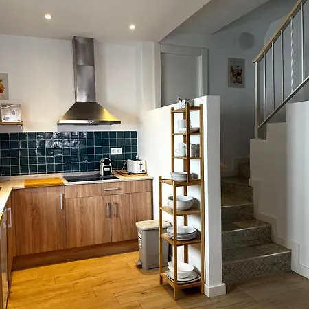 Regimiento 2, Center, New, Quite, Breakfast Included, Parking On Request, Rg Holiday home Malaga