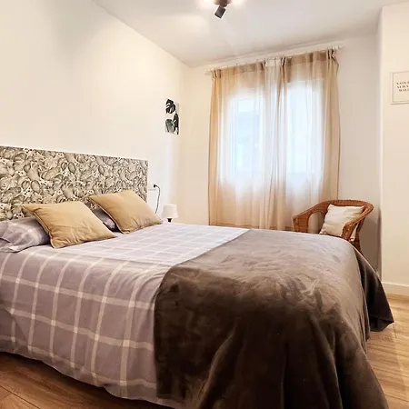 Regimiento 2, Center, New, Quite, Breakfast Included, Parking On Request, Rg Holiday home *