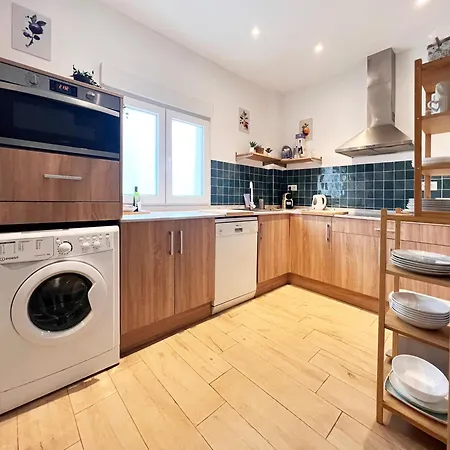 Regimiento 2, Center, New, Quite, Breakfast Included, Parking On Request, Rg Holiday home