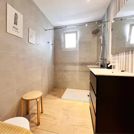 Regimiento 2, Center, New, Quite, Breakfast Included, Parking On Request, Rg * Malaga